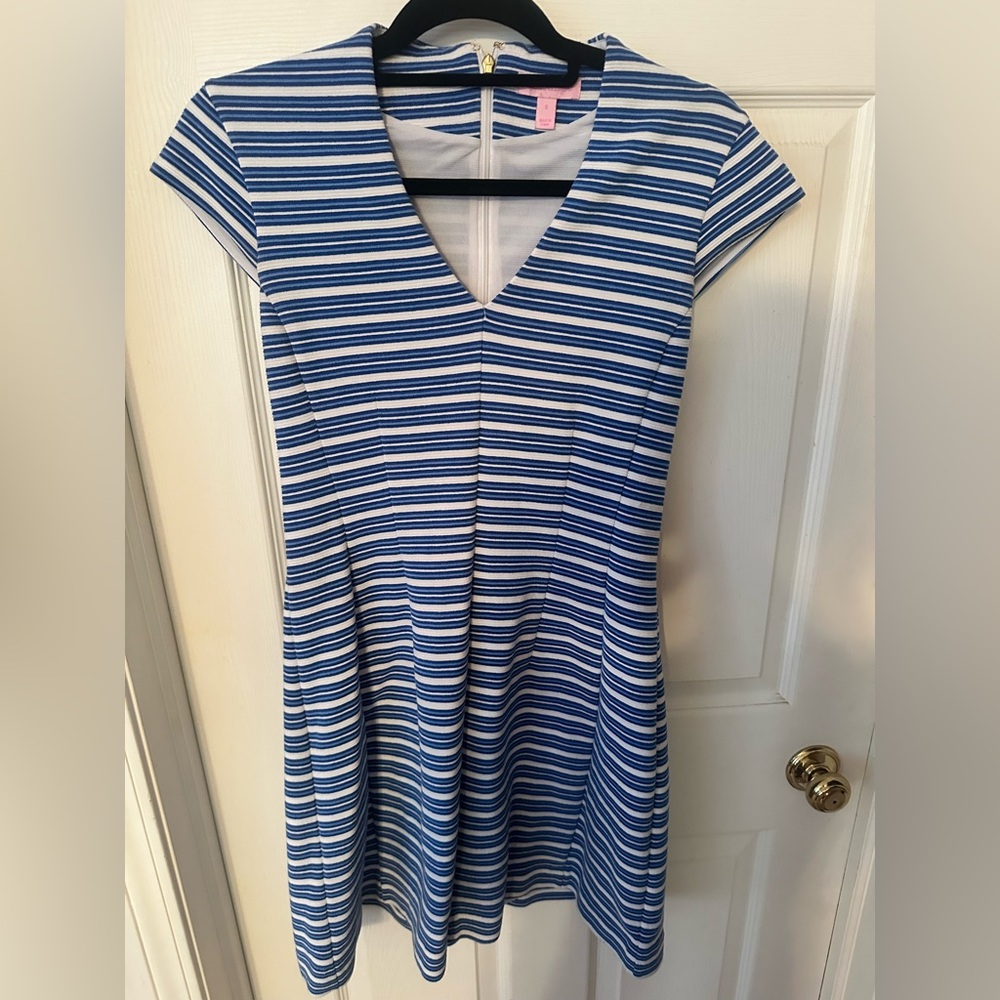 Lilly Pulitzer Blue and White striped Dress size Small